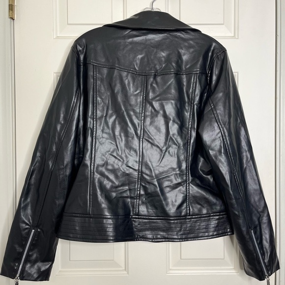 NWT Vince Camuto Asymmetric Zip Faux Leather Moto Jacket L Black - Picture 10 of 15